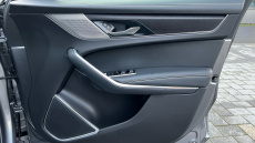 Jaguar F-Pace 2.0 D200 R-Dynamic Black 5dr Auto AWD Diesel Estate